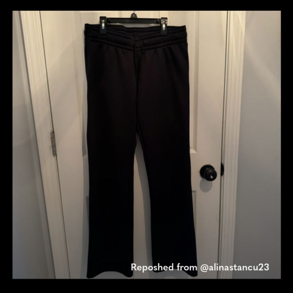 Under Armour Womens Coldgear Black Loose Fleece Wide Leg Sweatpants